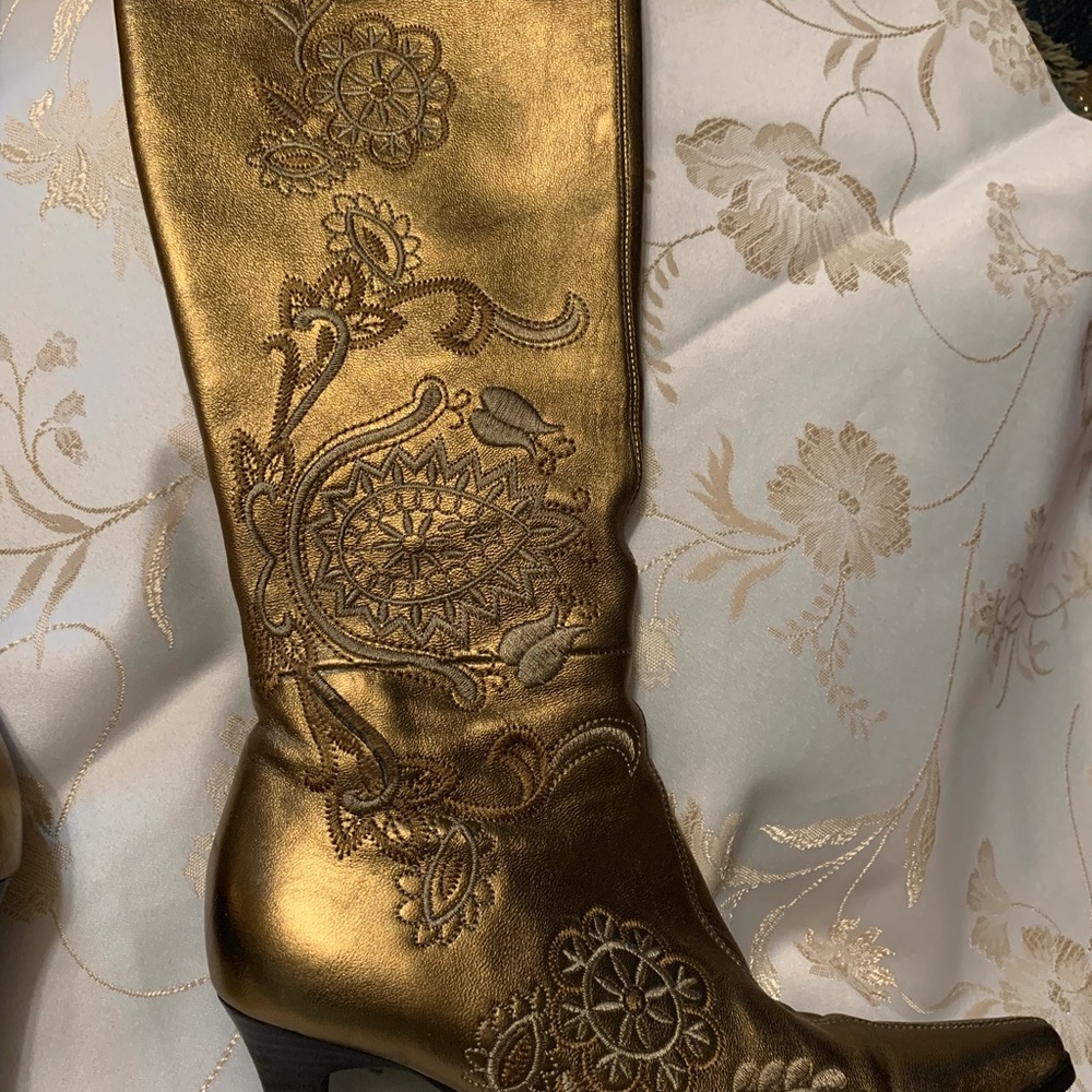 Size 7 Ferra Giacoma Gold Embroidered Boots - Picture 11 of 14